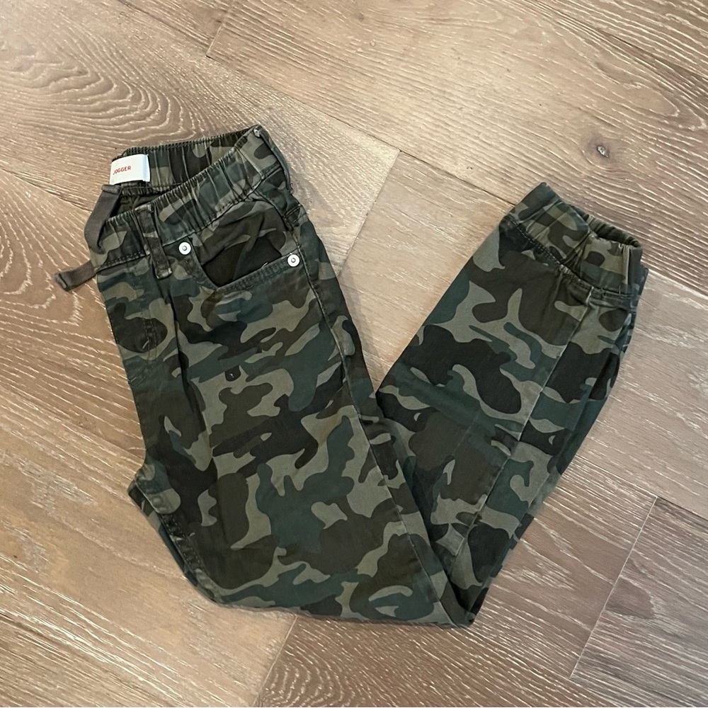 Kids Big Boy Camouflage Levi’s Jogger Pants Size 8